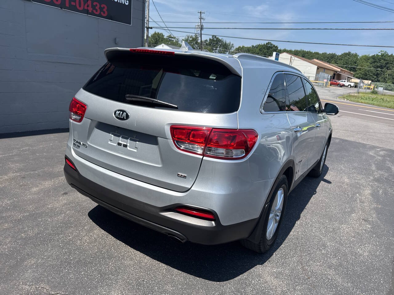 Used 2018 Kia Sorento AWD image 8