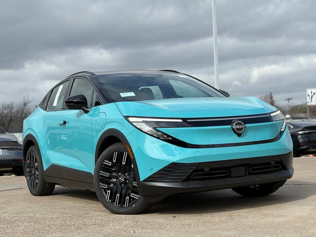 New 2026 Nissan Leaf Platinum+ w/ Cargo Package (Platinum+) image 2