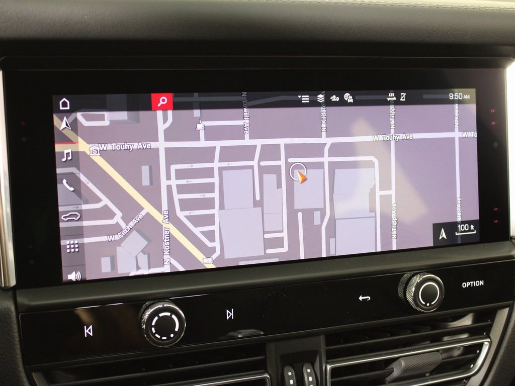 Certified 2026 Porsche Macan AWD/4WD image 26