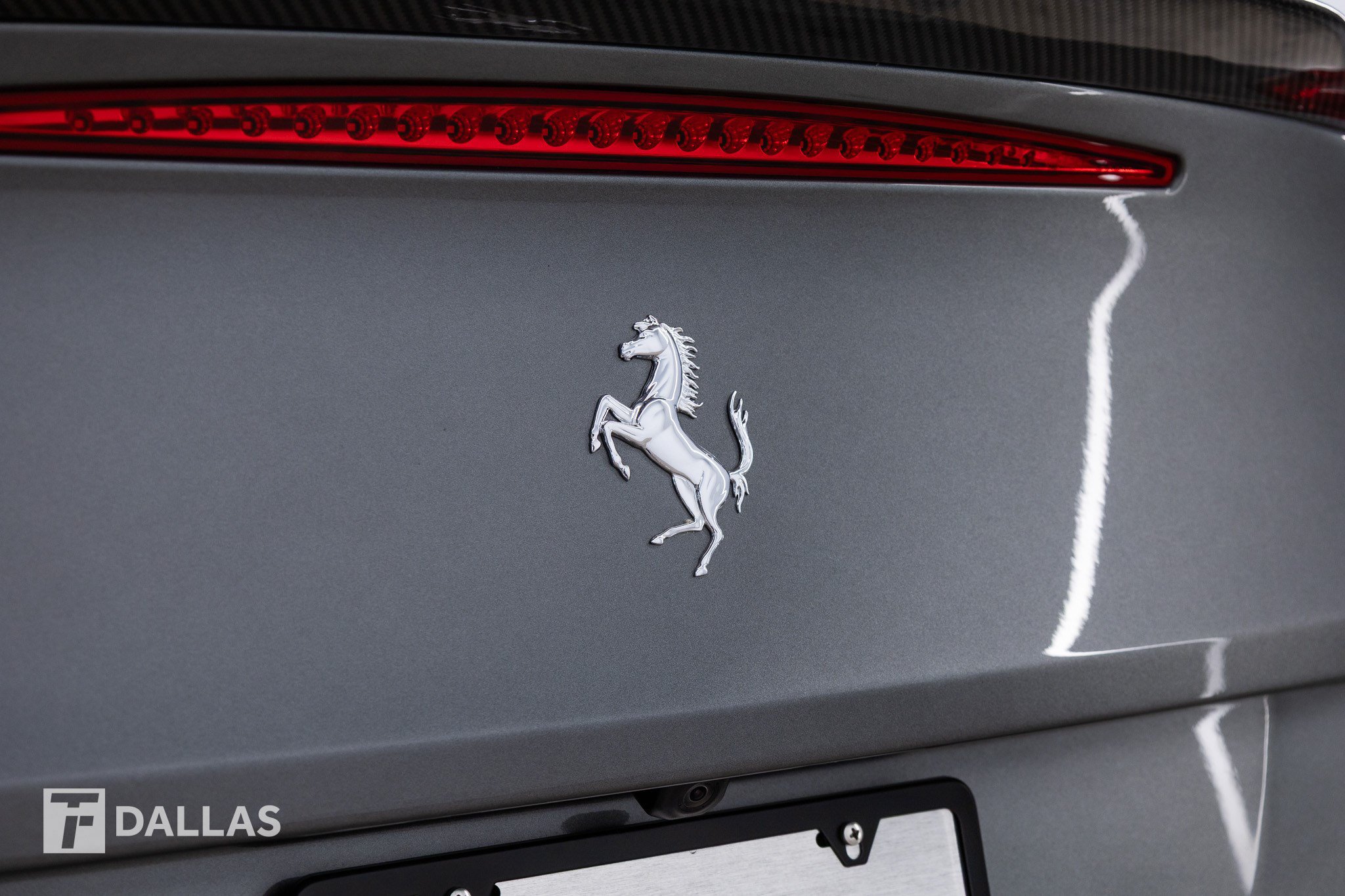 Used 2017 Ferrari California T RWD image 13