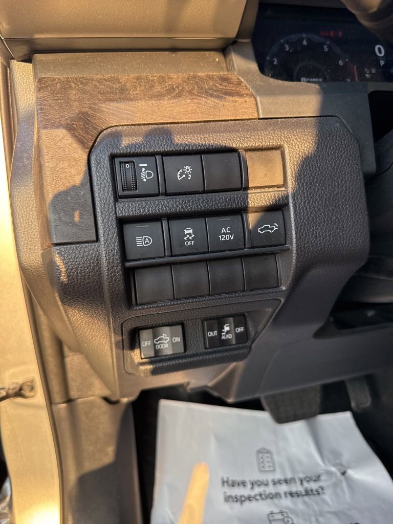Used 2024 Toyota Tacoma Limited w/ Limited Package (LT) AWD/4WD image 33