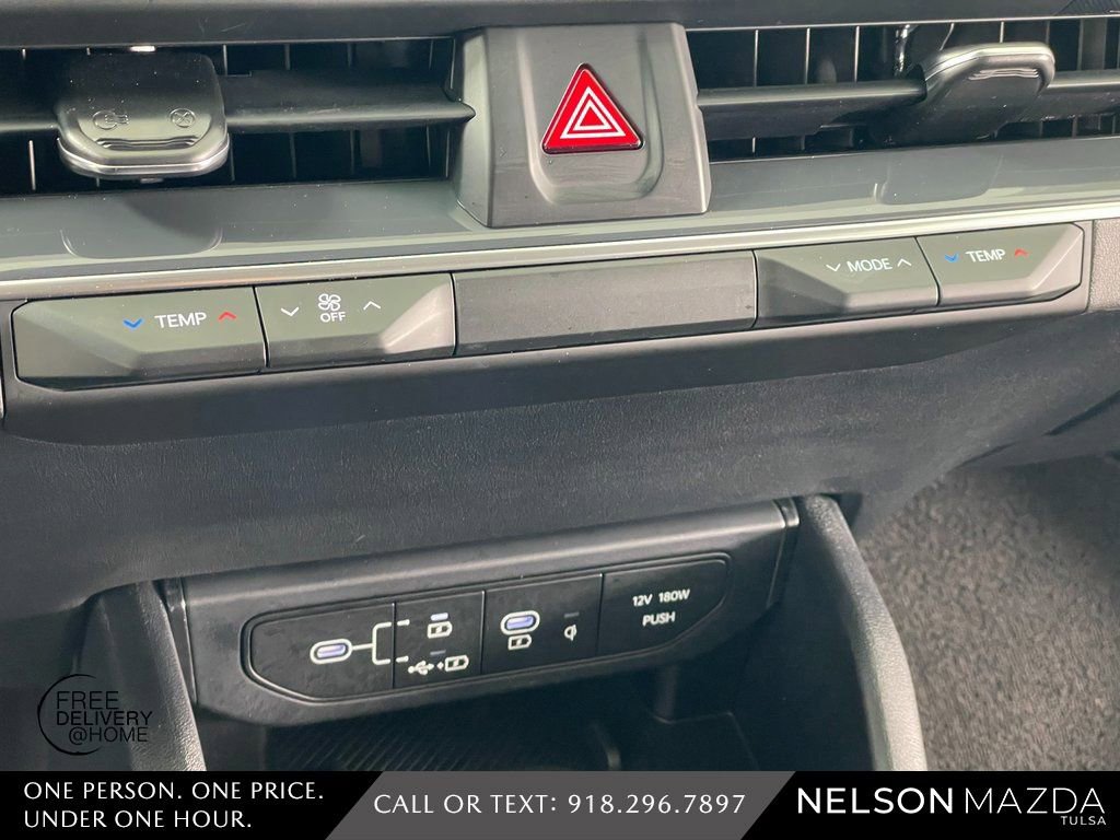 Used 2025 Kia K4 EX image 30
