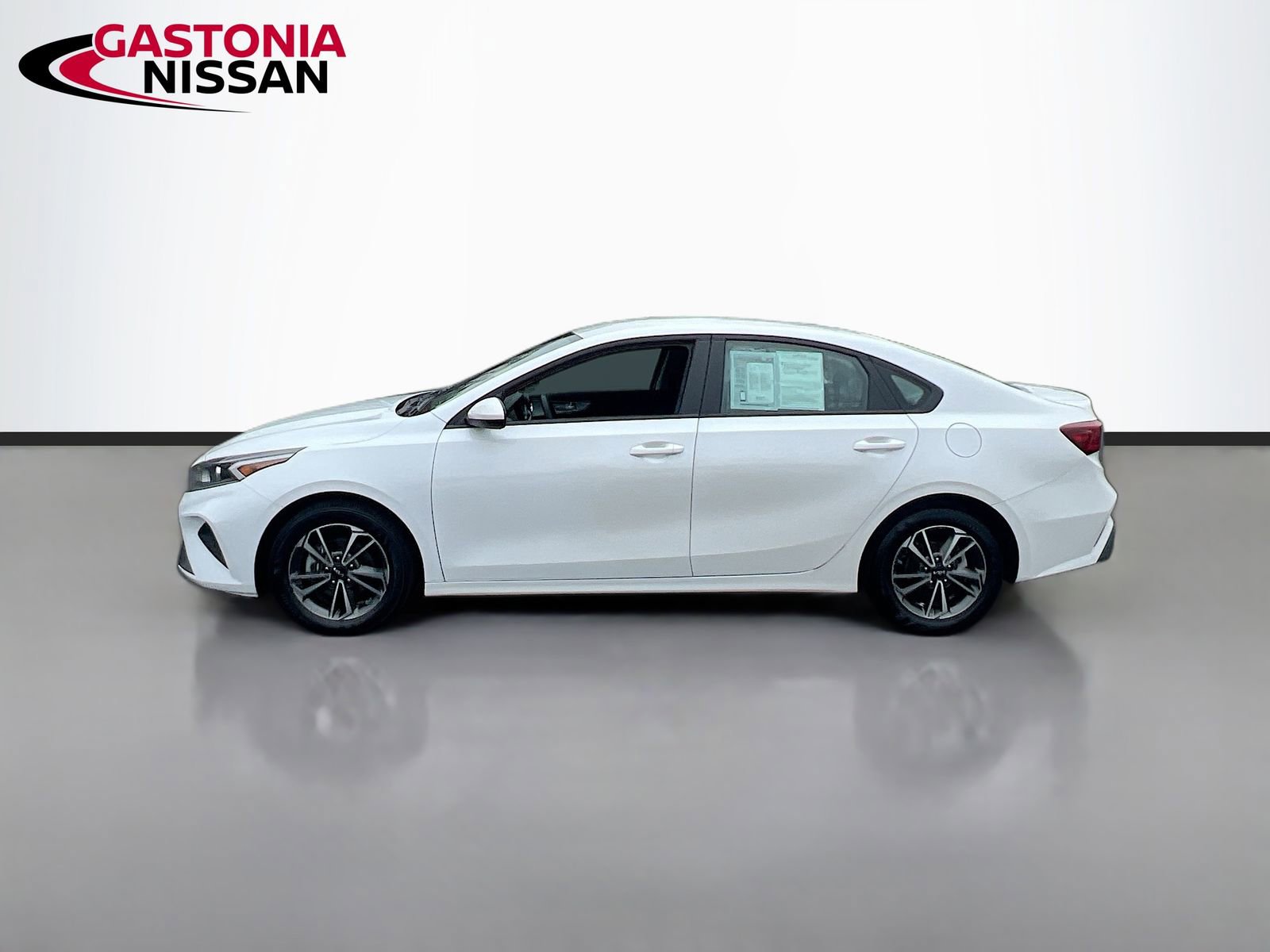 Used 2023 Kia Forte LXS image 5