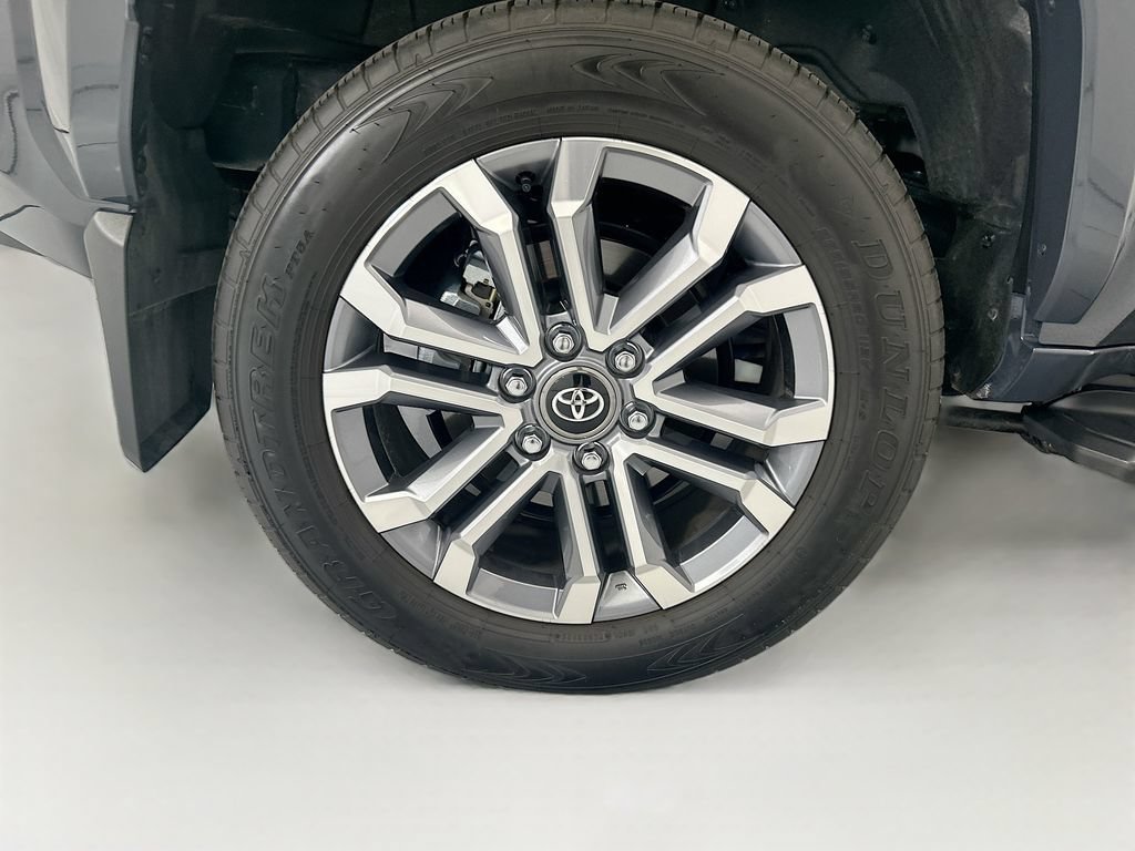 Used 2025 Toyota 4Runner Limited w/ Tow Technology Package AWD/4WD image 31