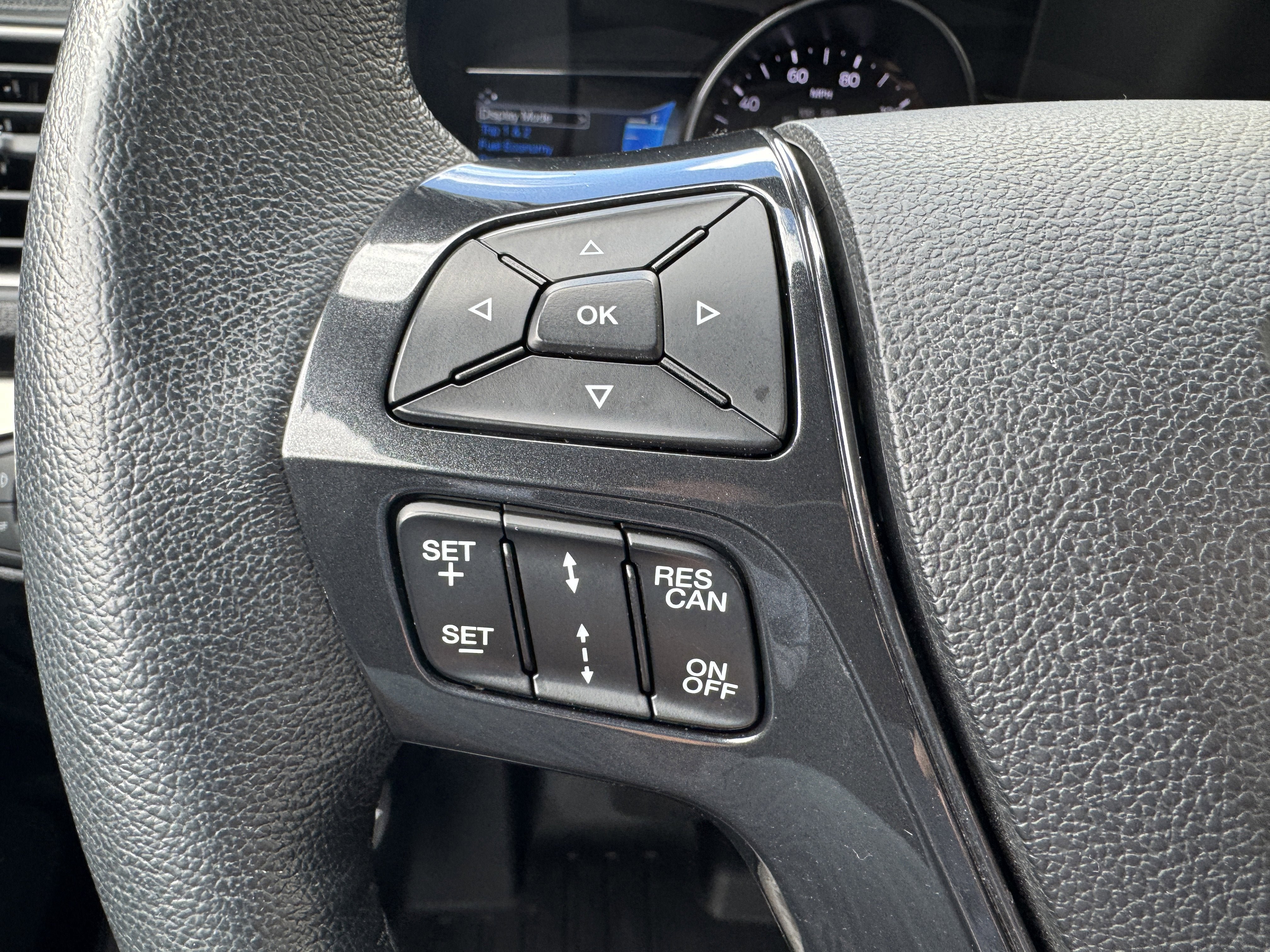 Used 2019 Ford Explorer XLT w/ Equipment Group 202A AWD/4WD image 11
