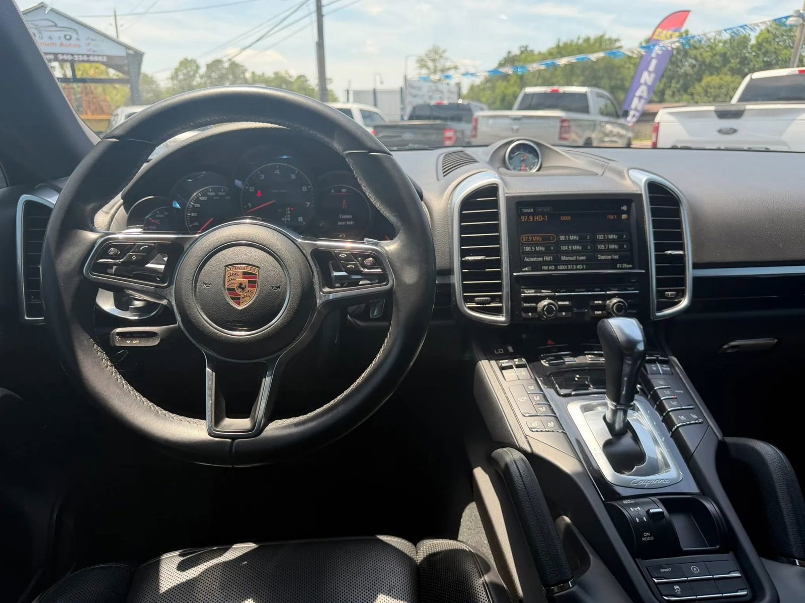 Used 2016 Porsche Cayenne AWD/4WD image 15