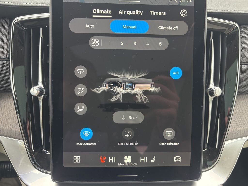 New 2026 Volvo XC90 B6 Ultra w/ Protection Package image 26
