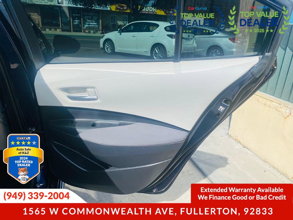 Used 2020 Toyota Corolla LE w/ Carpet Mat Package (TMS) FWD image 25