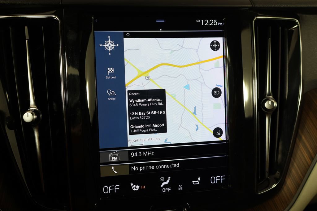 Used 2021 Volvo XC60 T5 Momentum w/ Premium Package image 37