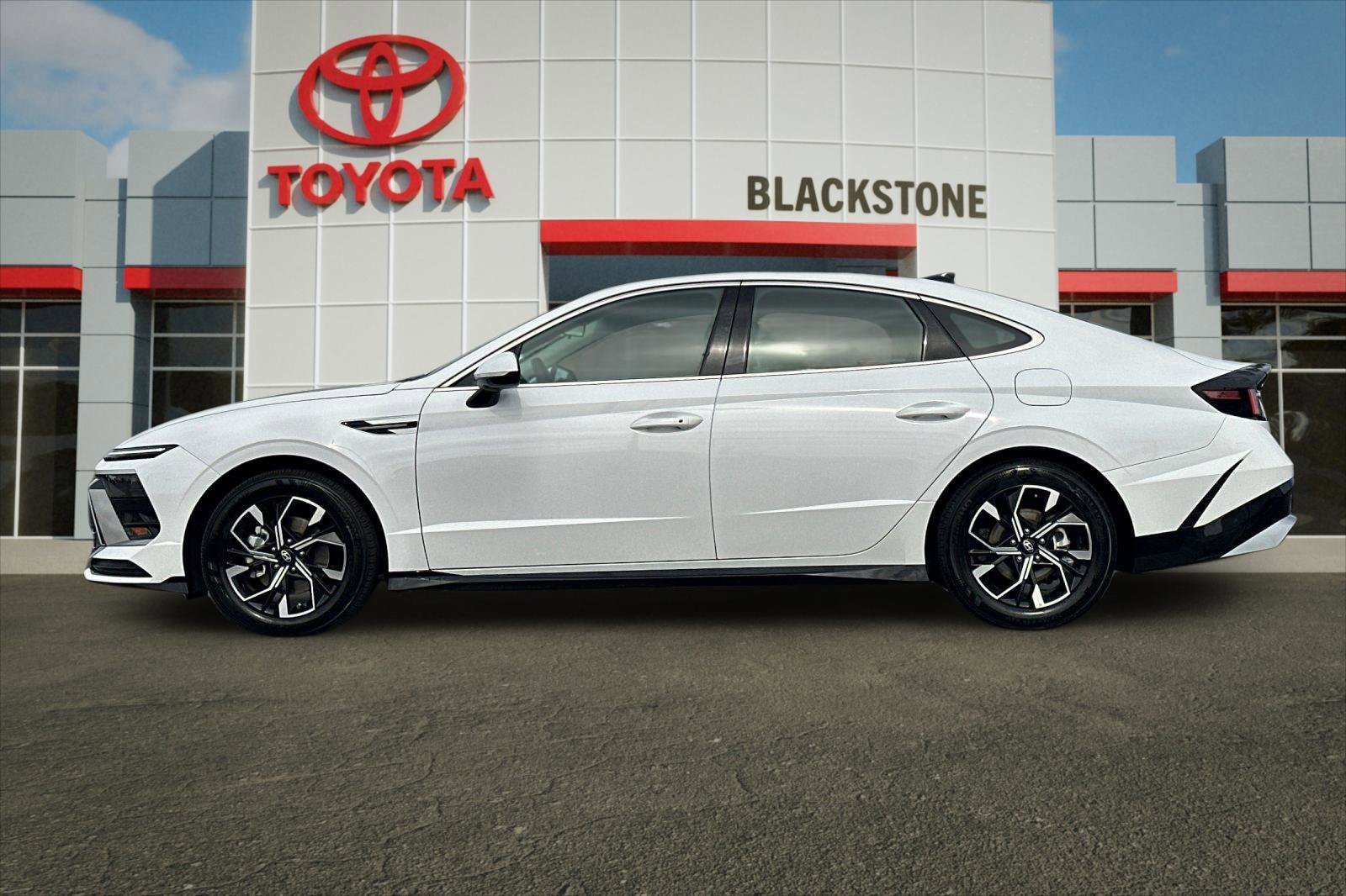 Used 2025 Hyundai Sonata SEL image 6