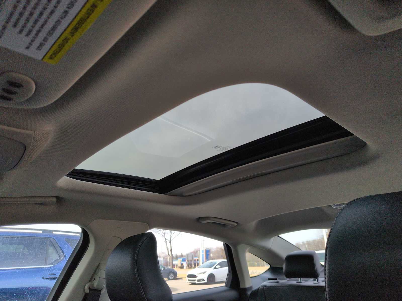 Used 2017 Ford Fusion SE image 19