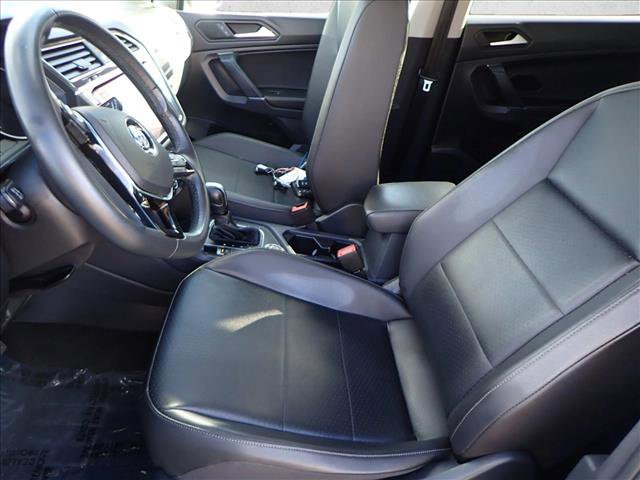 Used 2020 Volkswagen Tiguan SE image 11