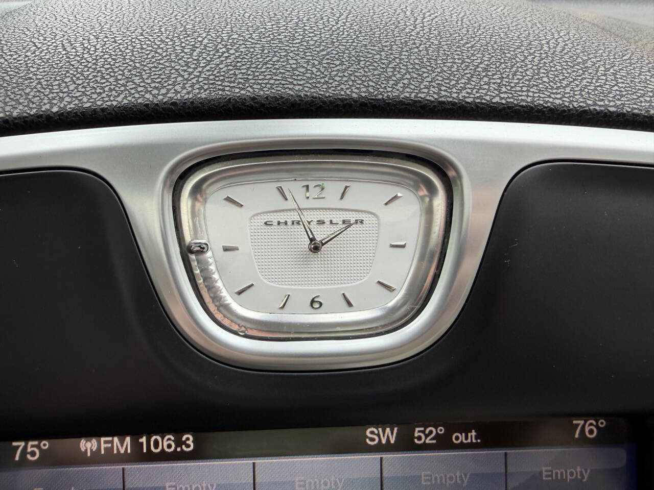 Used 2016 Chrysler 300 C AWD/4WD image 22