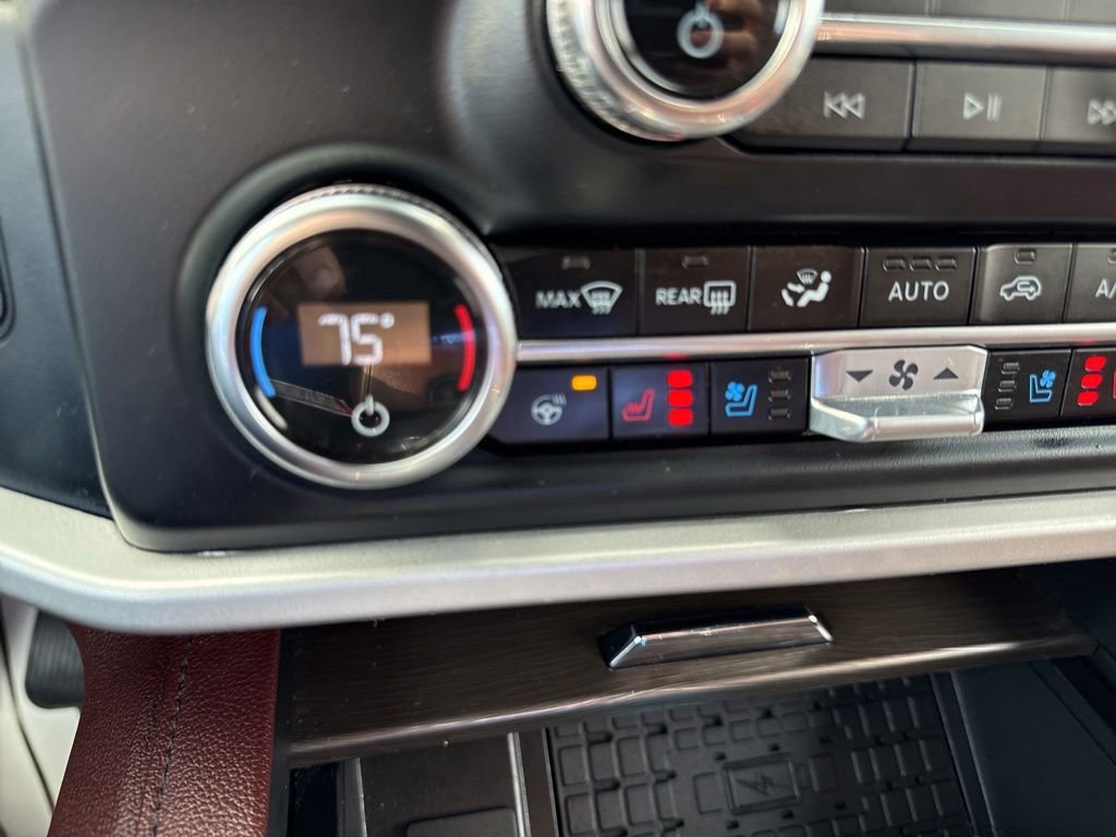 Used 2023 Ford Expedition Limited AWD/4WD image 20