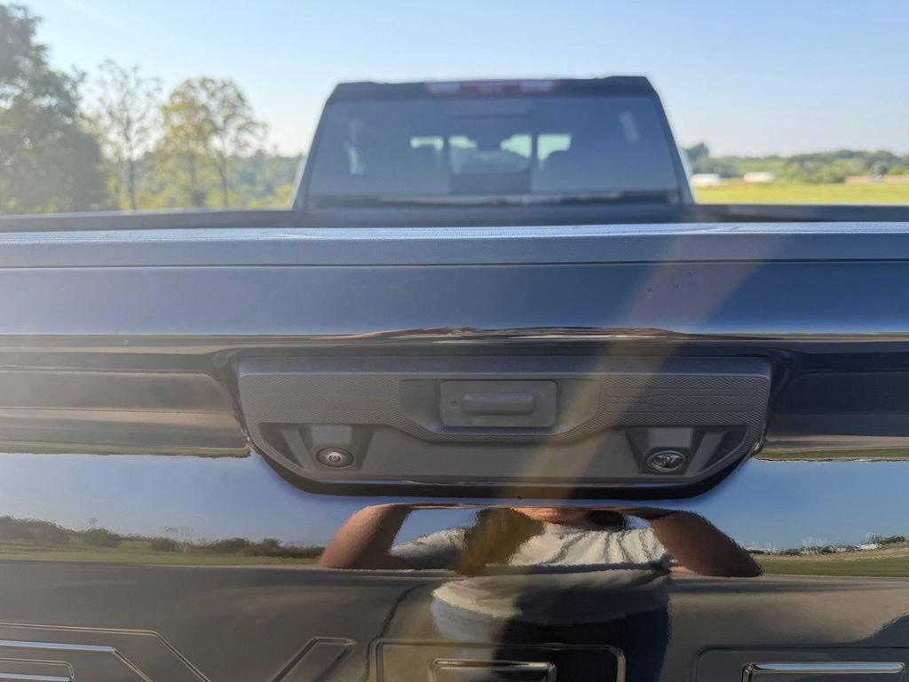 Used 2026 Chevrolet Silverado 2500 LTZ w/ LTZ Premium Package AWD/4WD image 7