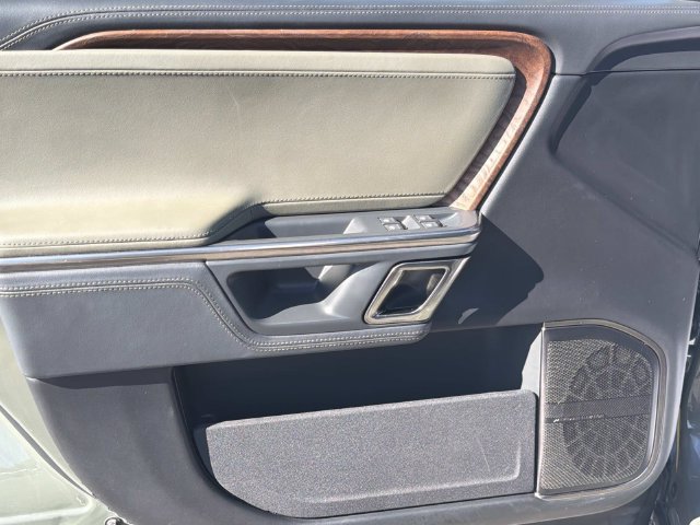 Used 2023 Rivian R1S Launch Edition Quad AWD/4WD image 18