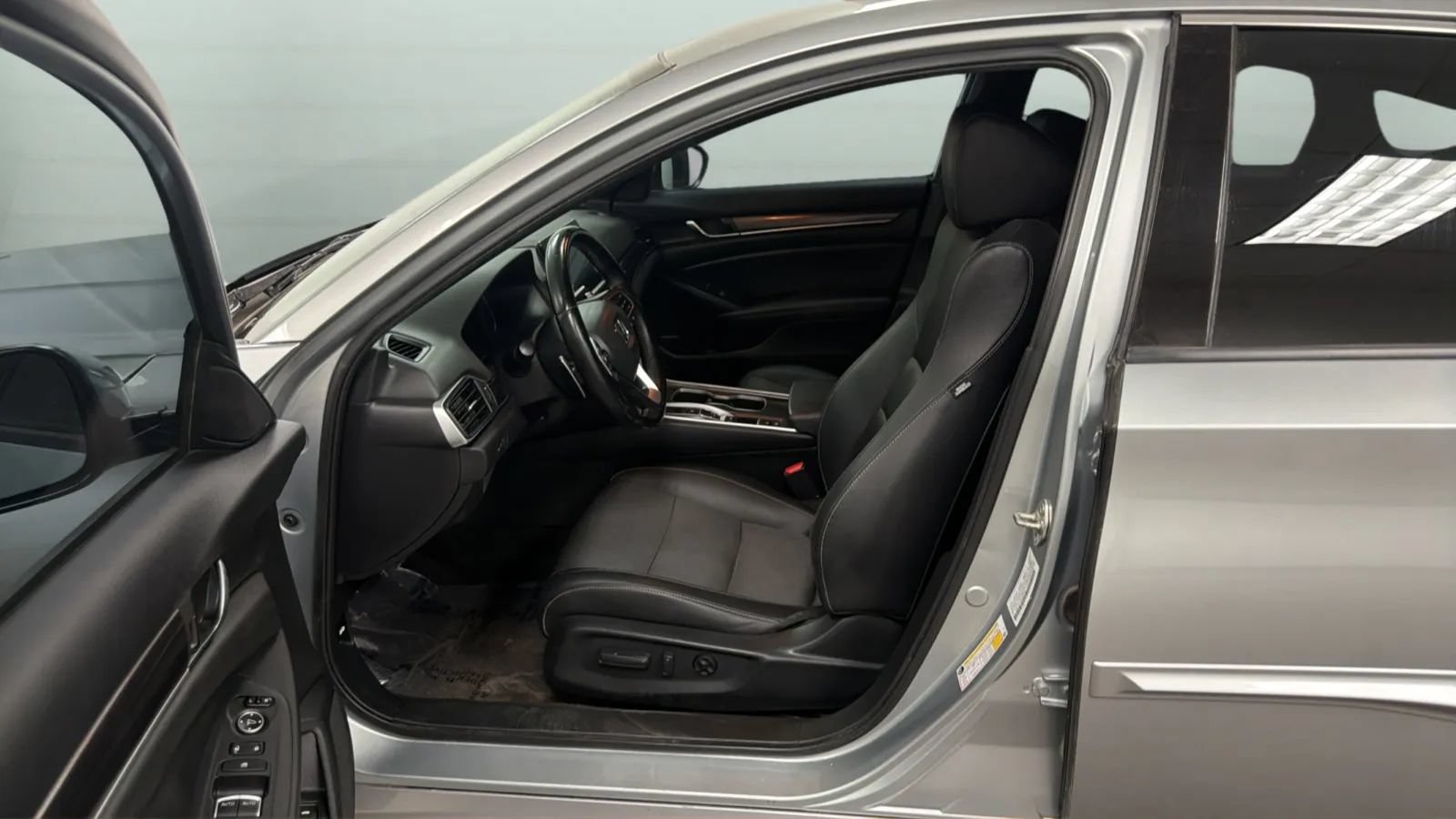 Used 2019 Honda Accord Sport image 21