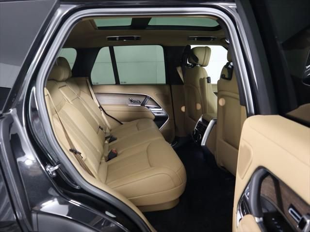 New 2025 Land Rover Range Rover SE image 23