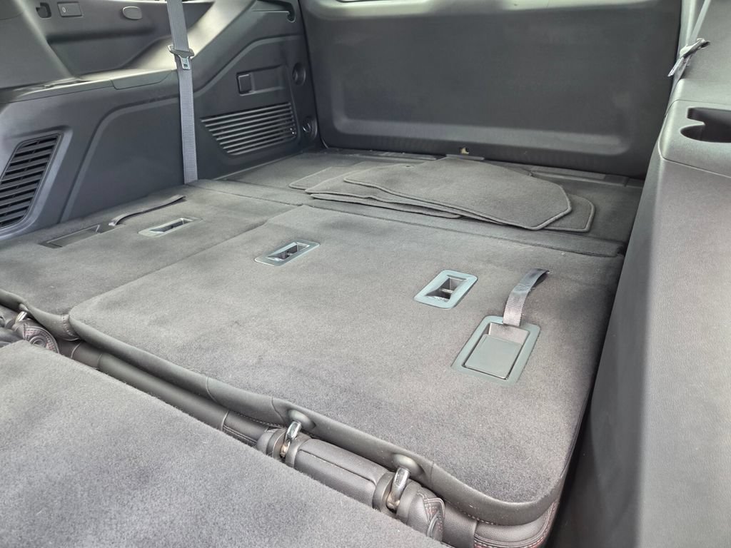 Used 2023 Chevrolet Tahoe RST RWD image 7