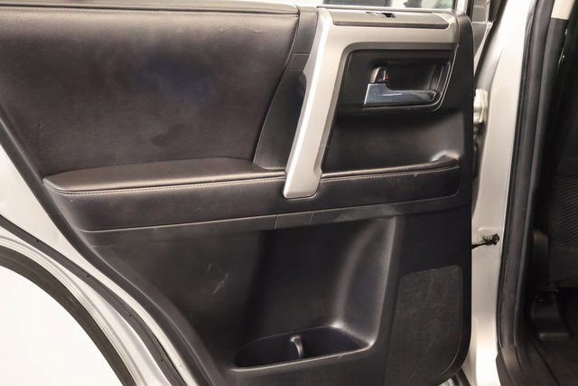 Used 2017 Toyota 4Runner SR5 AWD/4WD image 26