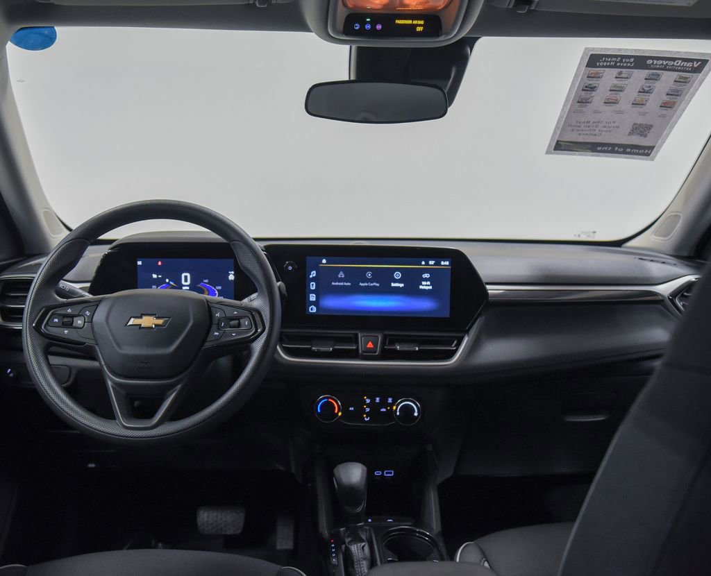 Used 2025 Chevrolet TrailBlazer LS image 27