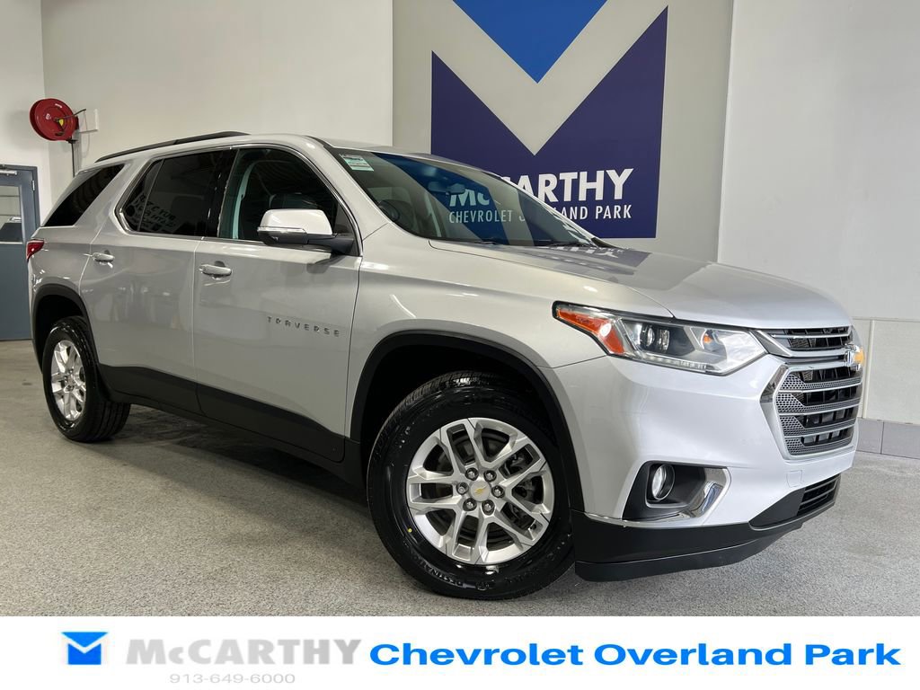 Used 2021 Chevrolet Traverse LT image 1