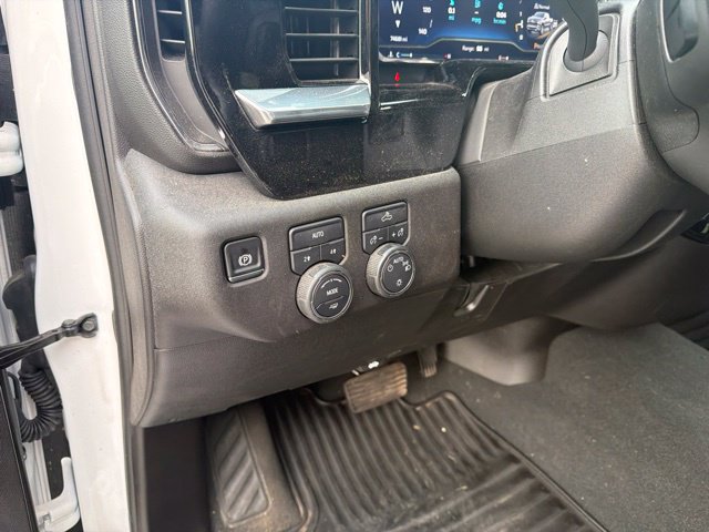 Used 2025 Chevrolet Silverado 1500 LT AWD/4WD image 19