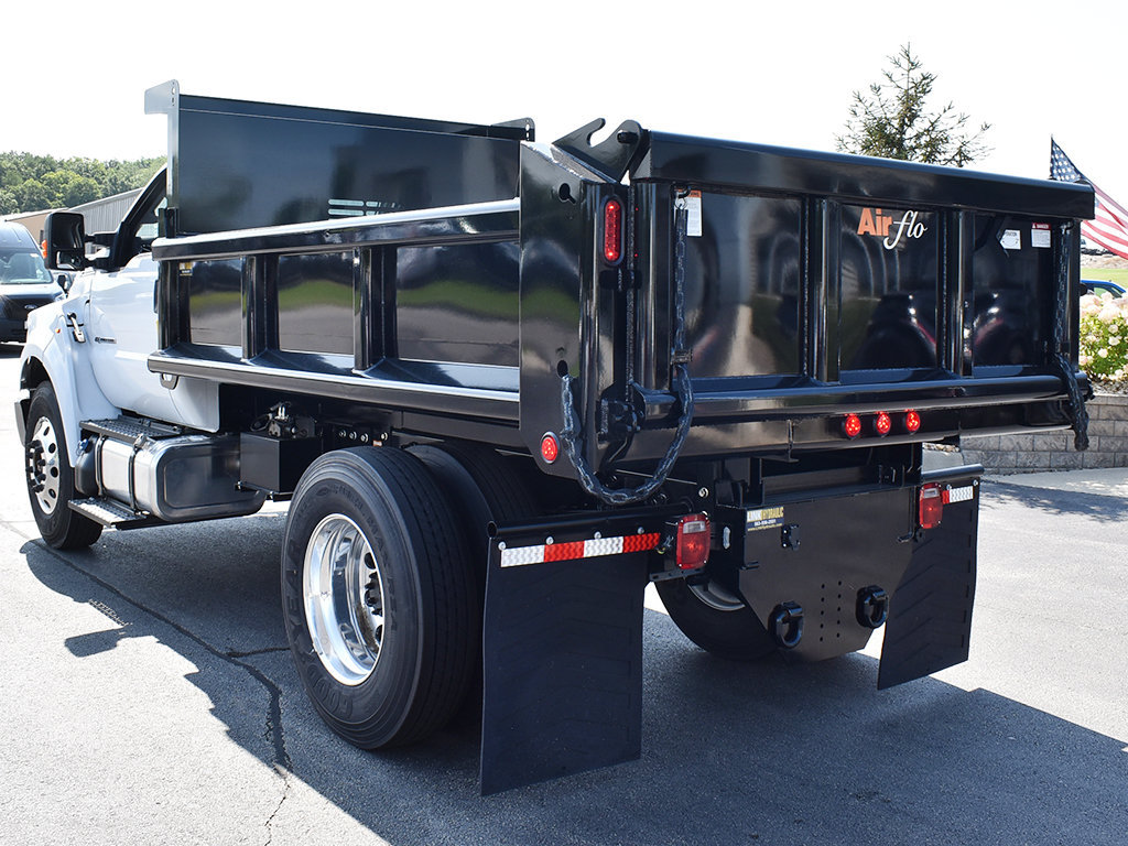 New 2027 Ford F650 2WD Regular Cab Super Duty image 4