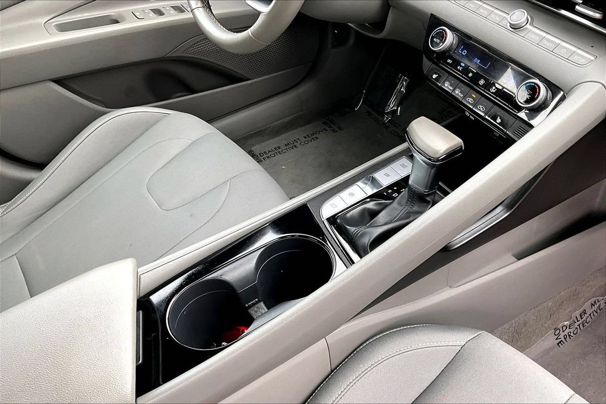Used 2023 Hyundai Elantra SEL w/ Convenience Package FWD image 27