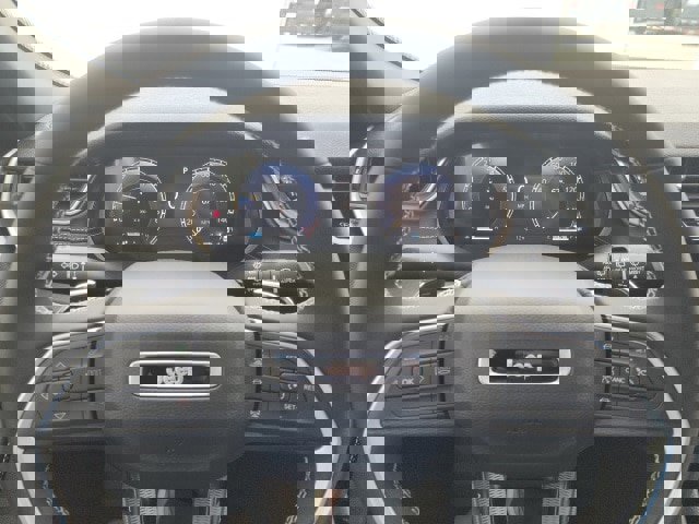 New 2025 Jeep Grand Cherokee Altitude image 14