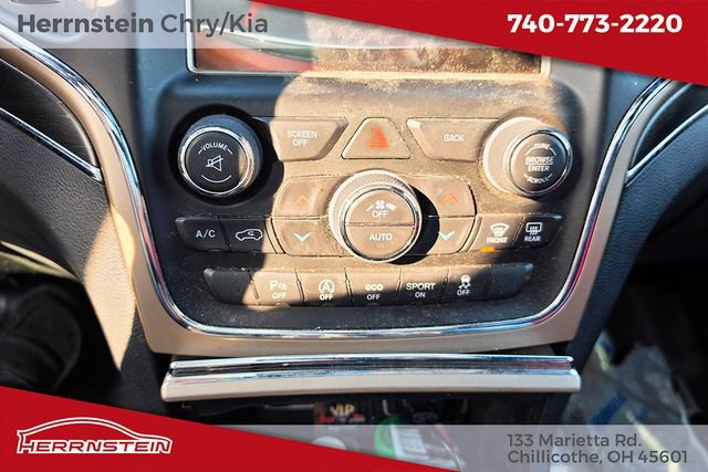 Used 2017 Jeep Grand Cherokee Limited w/ Luxury Group II AWD/4WD image 15