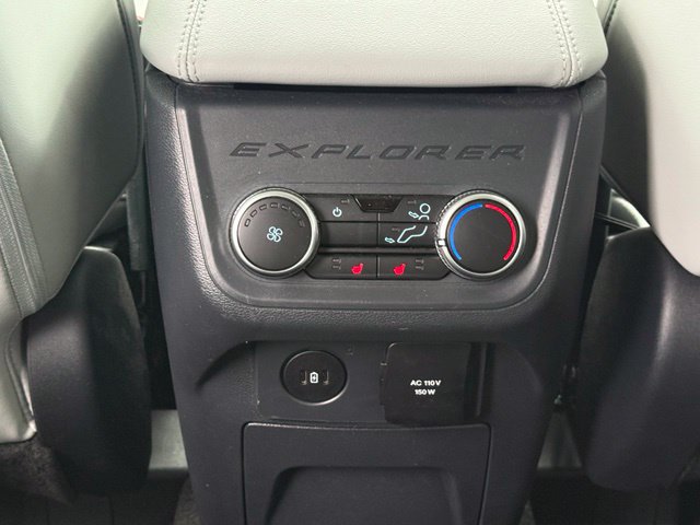 Used 2025 Ford Explorer Platinum w/ Ultimate Package AWD/4WD image 15