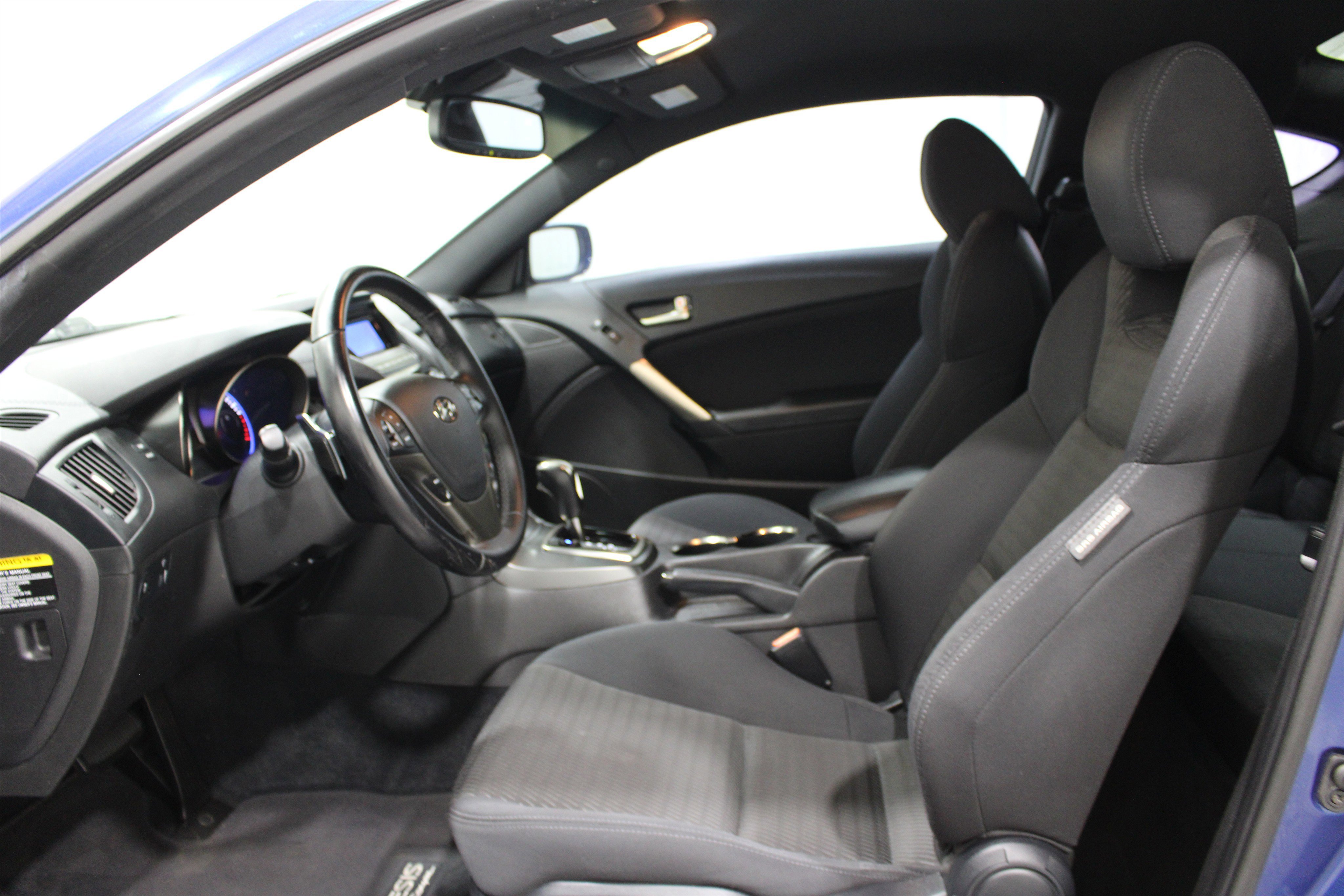 Used 2015 Hyundai Genesis 3.8 RWD image 3