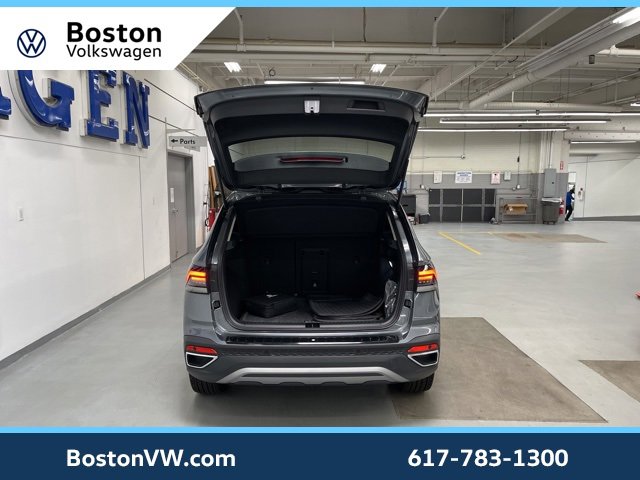 Used 2025 Volkswagen Taos SEL w/ Black Wheel Plus Package image 12