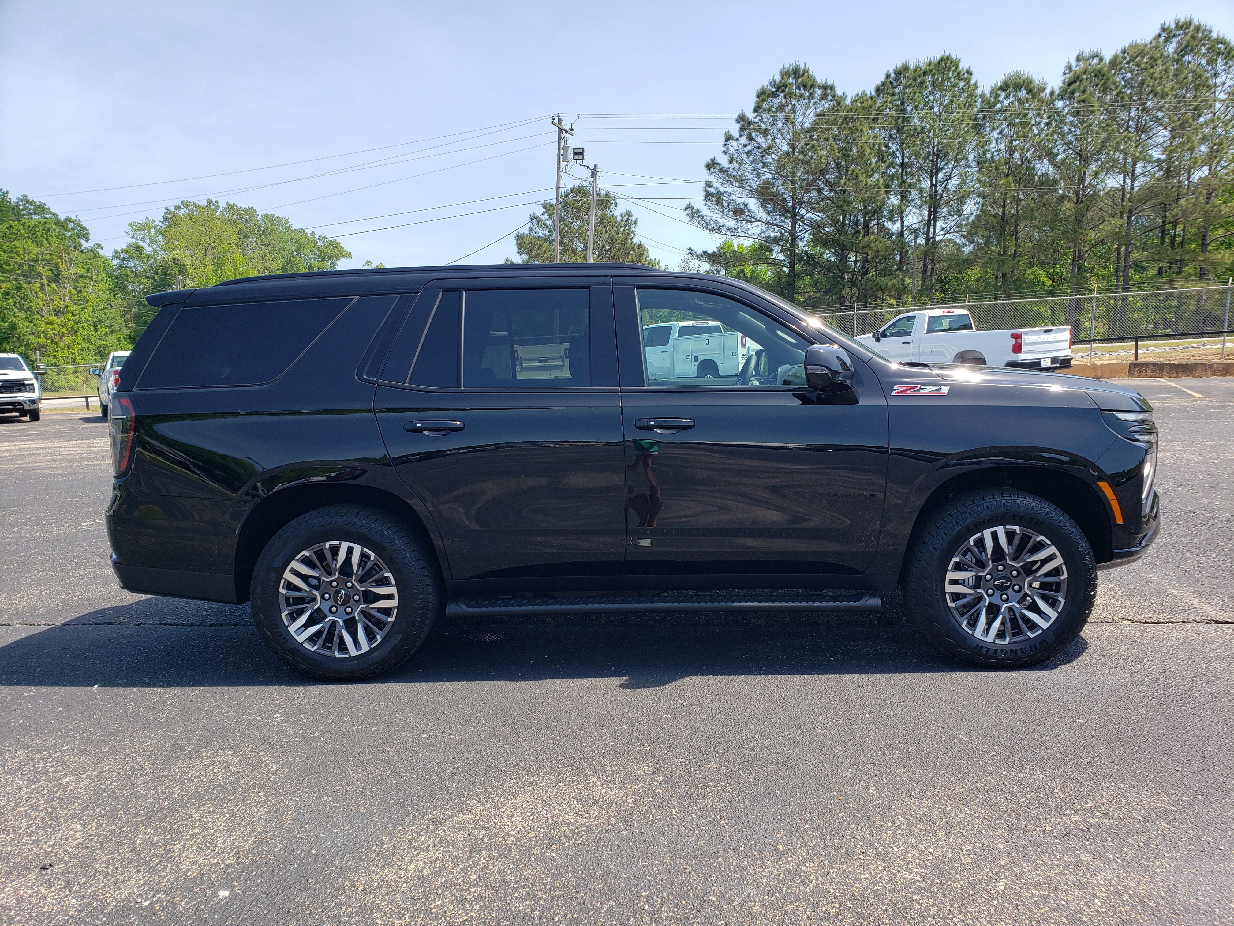 New 2026 Chevrolet Tahoe Z71 w/ Comfort Package AWD/4WD image 5