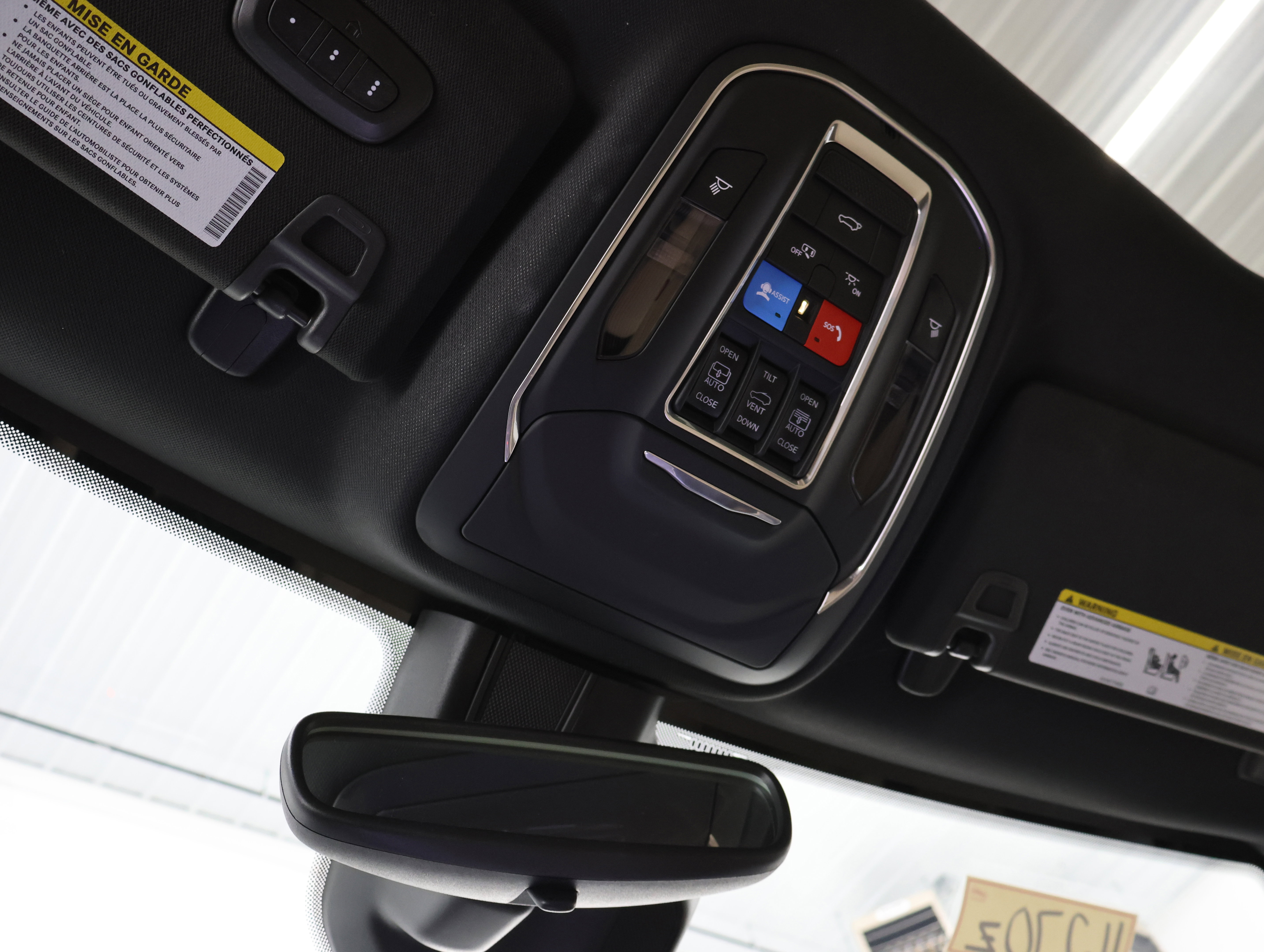 Used 2023 Jeep Grand Cherokee Limited image 12