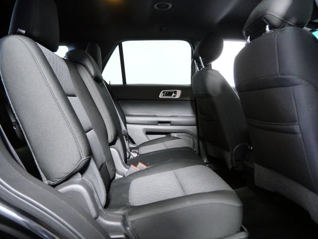 Used 2014 Ford Explorer XLT w/ Equipment Group 201A FWD image 12