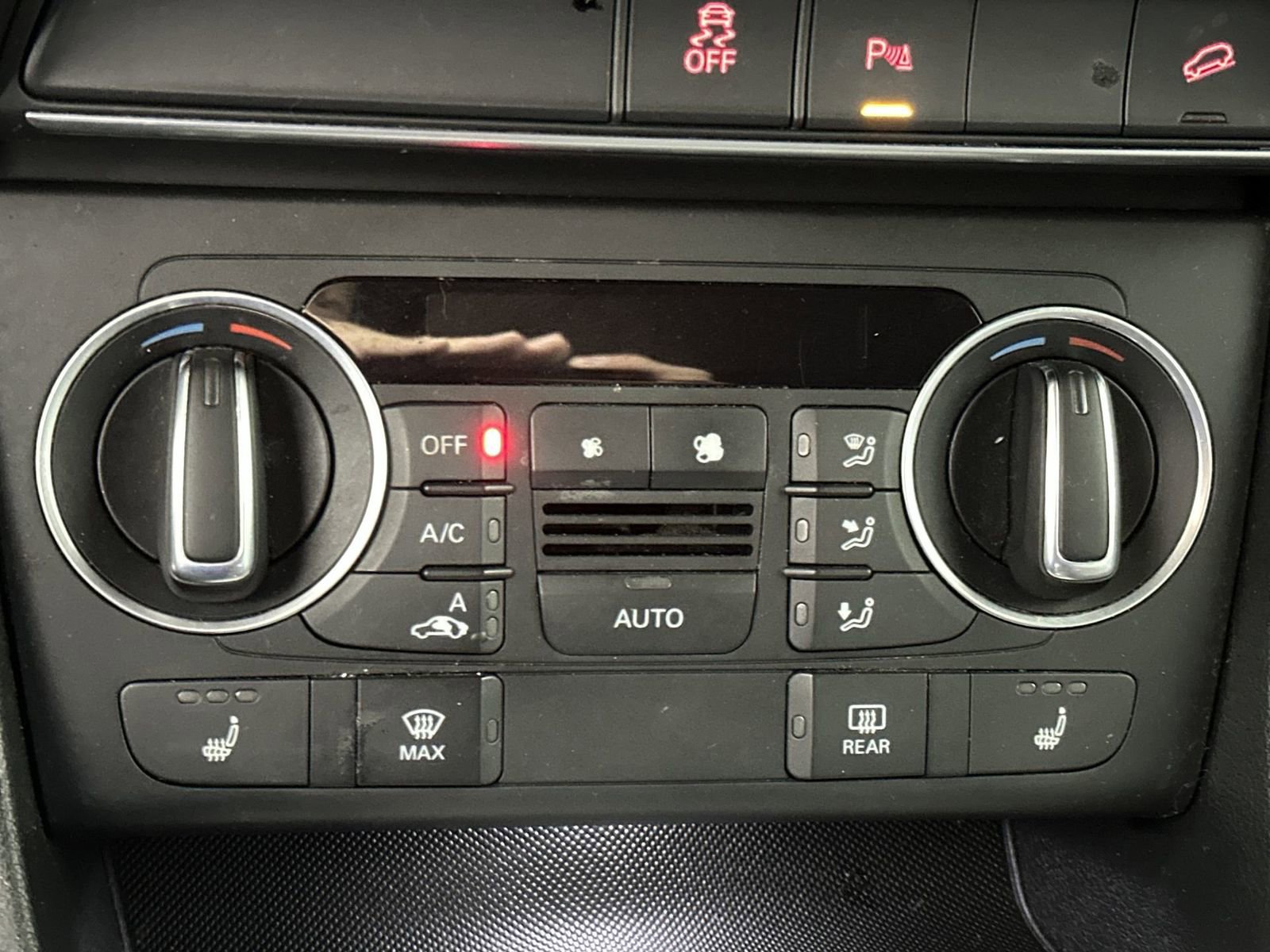 Used 2018 Audi Q3 2.0T Premium image 23