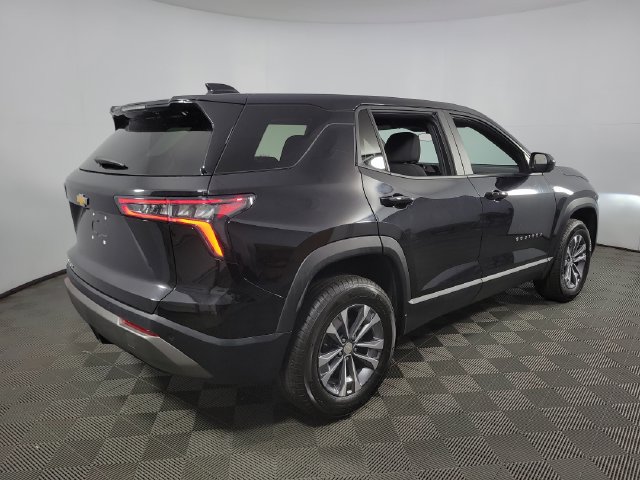 Used 2026 Chevrolet Equinox LT AWD/4WD image 8
