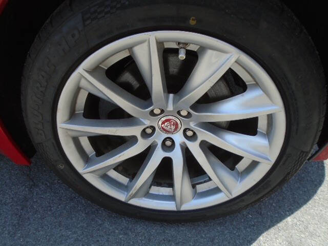 Used 2016 Jaguar F-TYPE Convertible RWD image 17