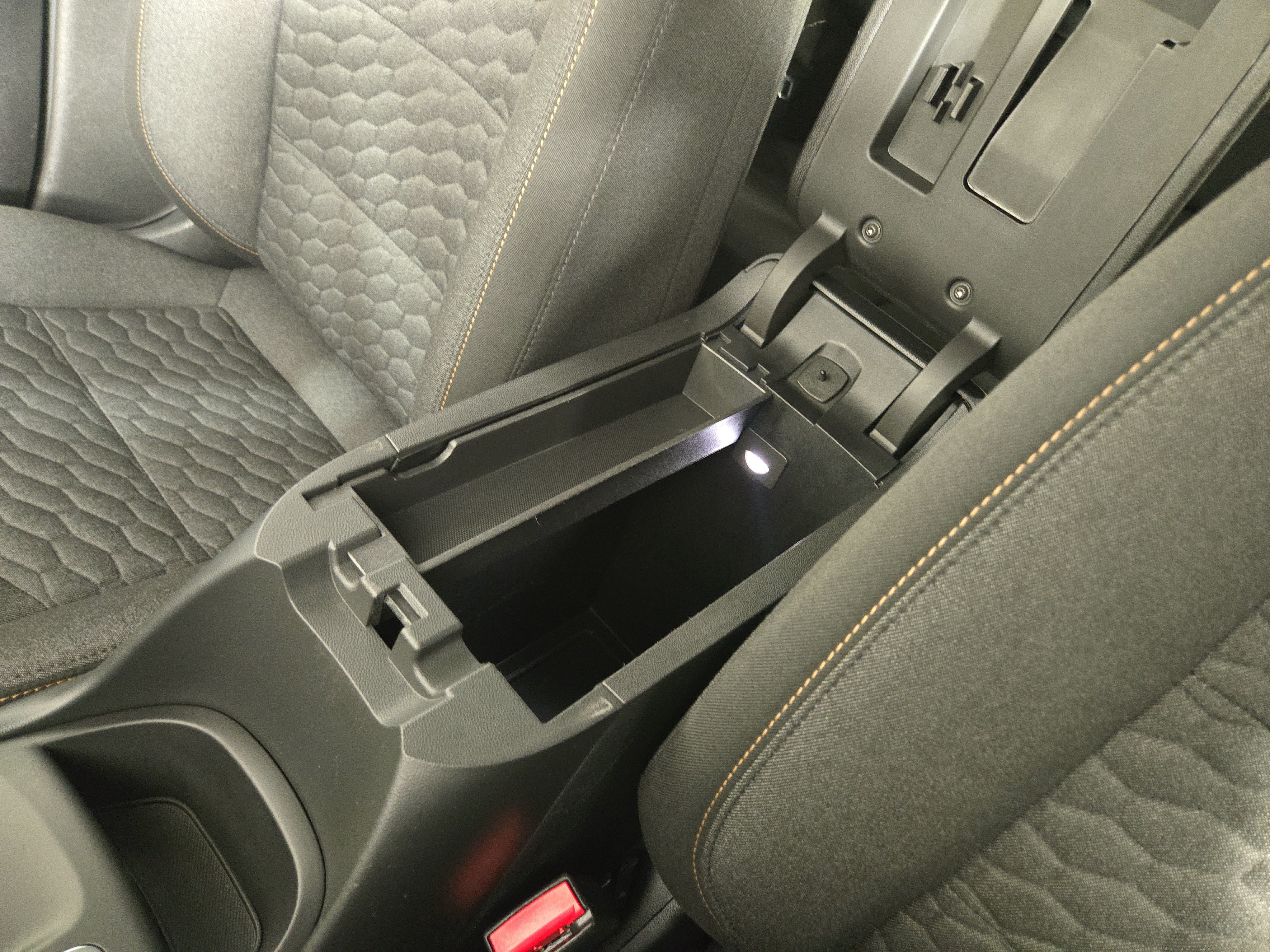 Certified 2020 Chevrolet Equinox LT w/ Driver Convenience Package FWD image 27