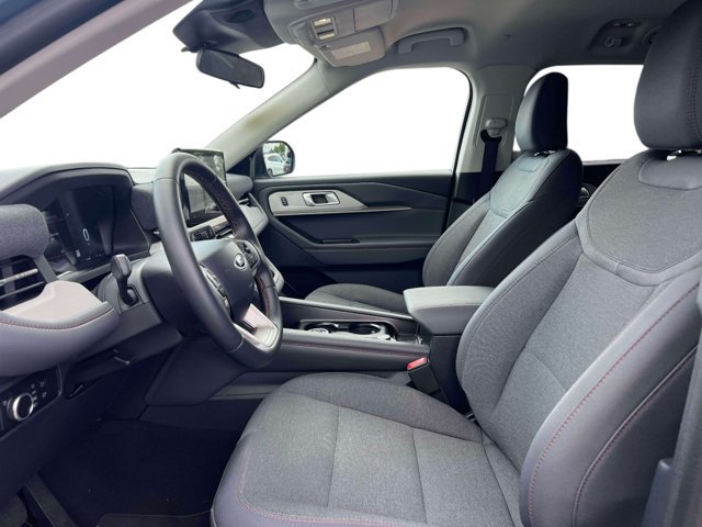 Used 2026 Ford Explorer Active AWD/4WD image 20