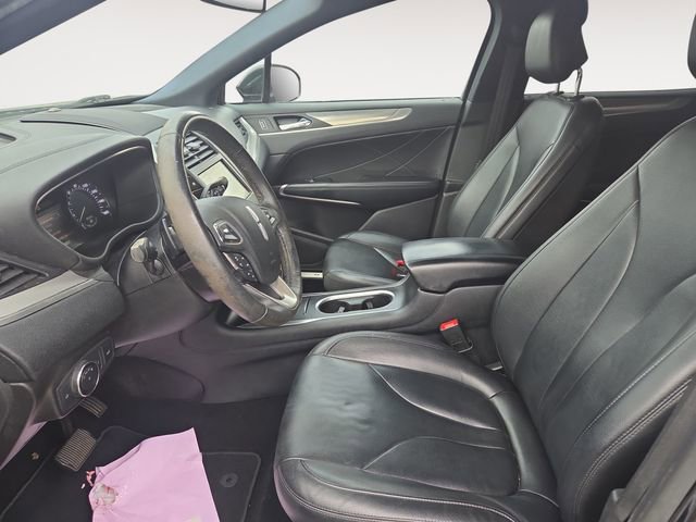 Used 2019 Lincoln MKC Premiere image 9
