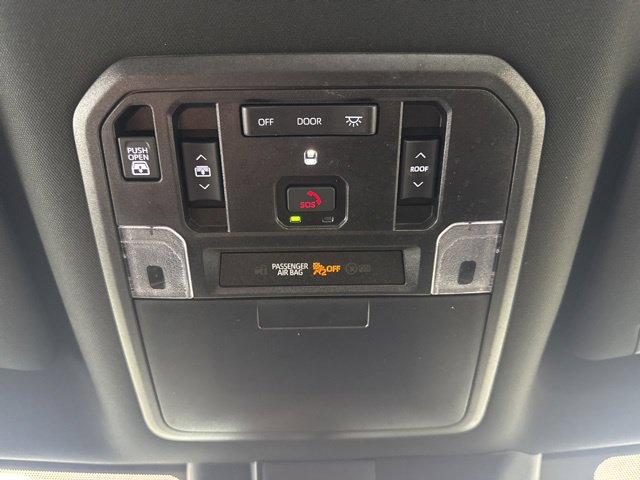Used 2025 Toyota Tundra Limited AWD/4WD image 10
