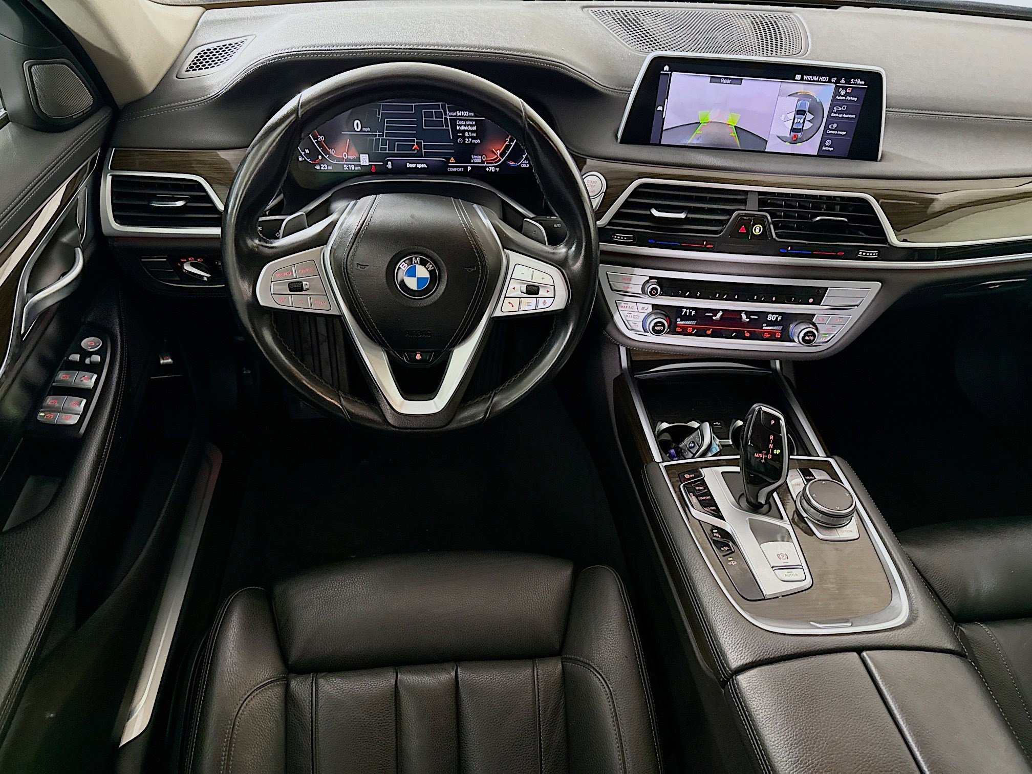 Used 2022 BMW 740i image 17