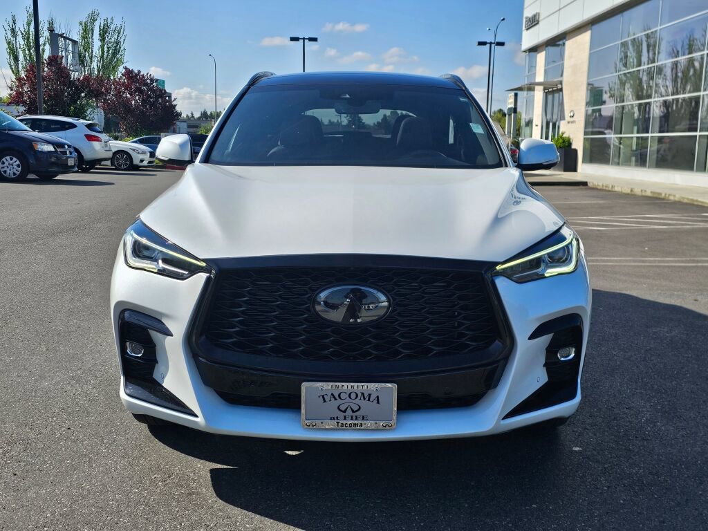 Used 2023 INFINITI QX50 Sport AWD/4WD image 2