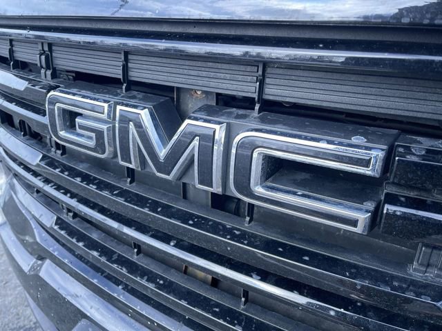 Used 2023 GMC Acadia SLE image 32