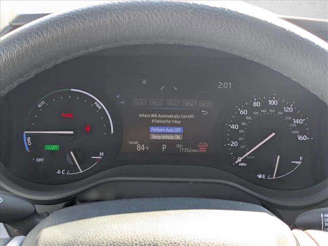 Used 2025 Toyota Sienna XLE image 11