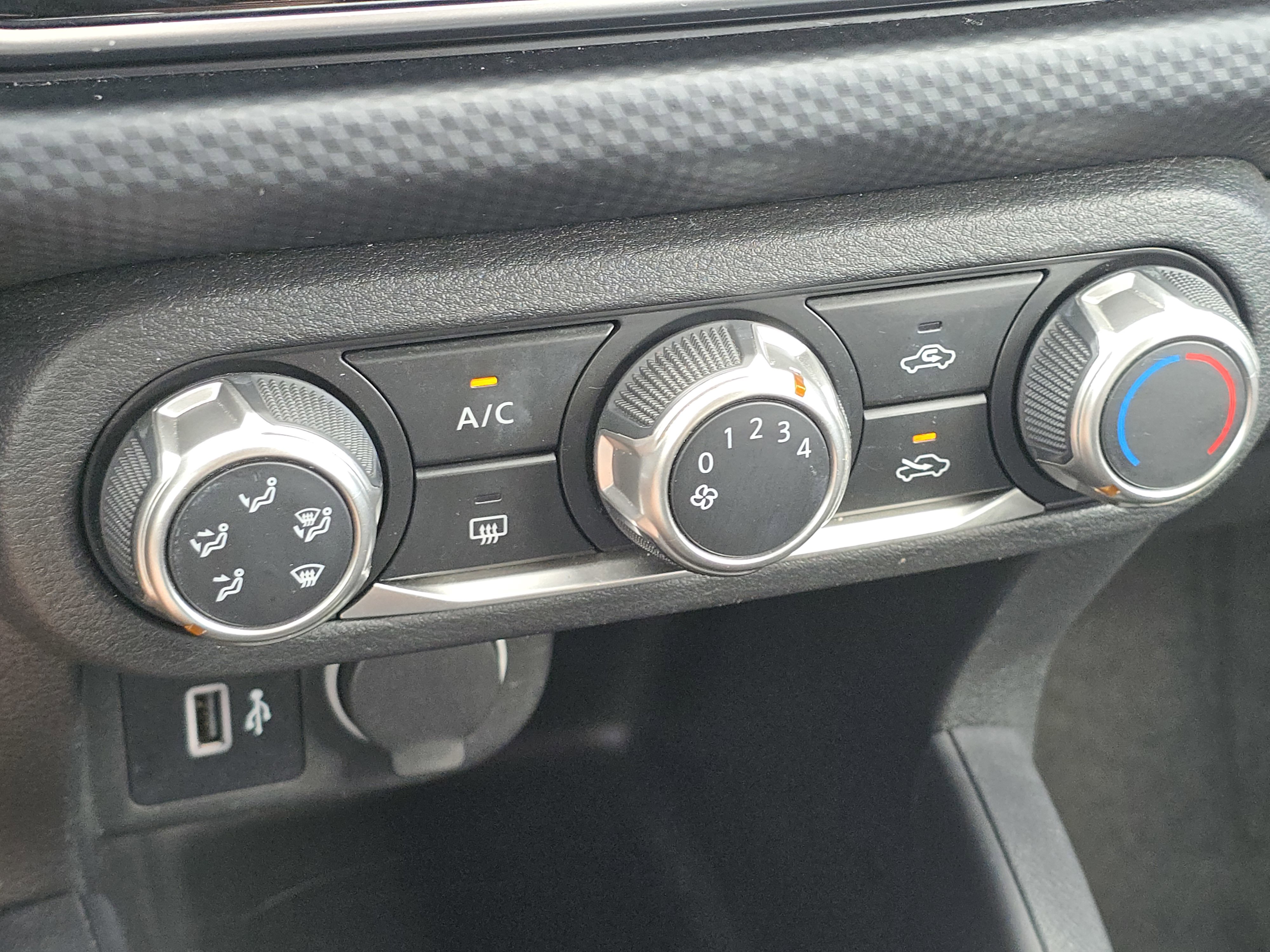 Used 2022 Nissan Kicks S image 22