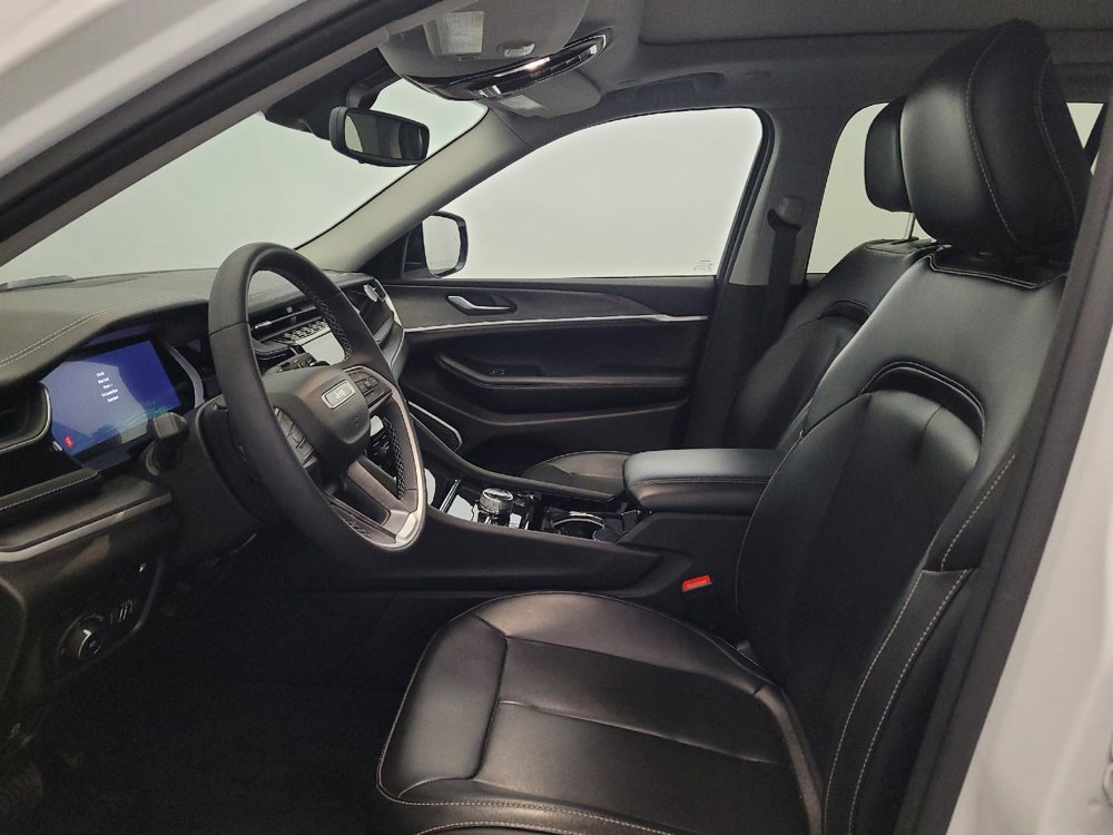 Used 2023 Jeep Grand Cherokee 4WD 4xe image 17
